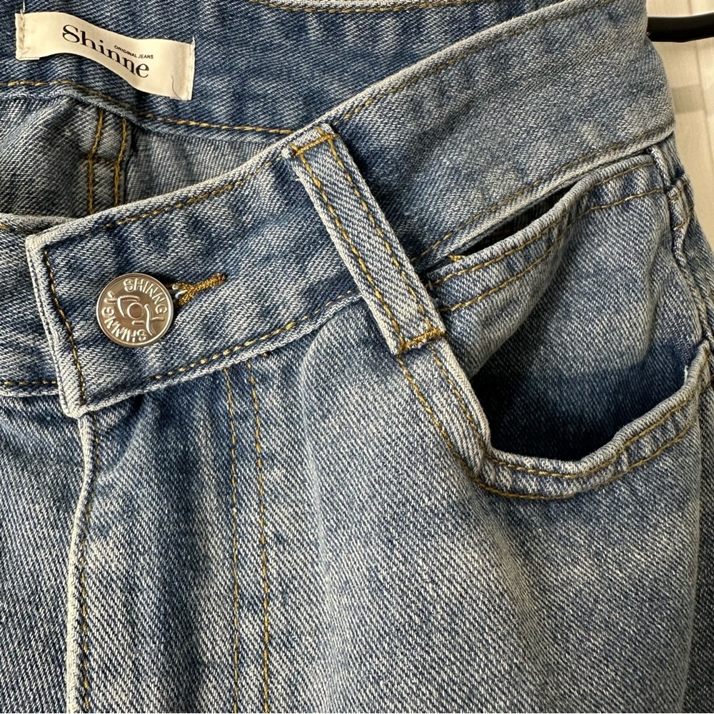 Shinne Classic Blue Women's Straight Leg cutout Jeans size medium - Picture 5 of 8